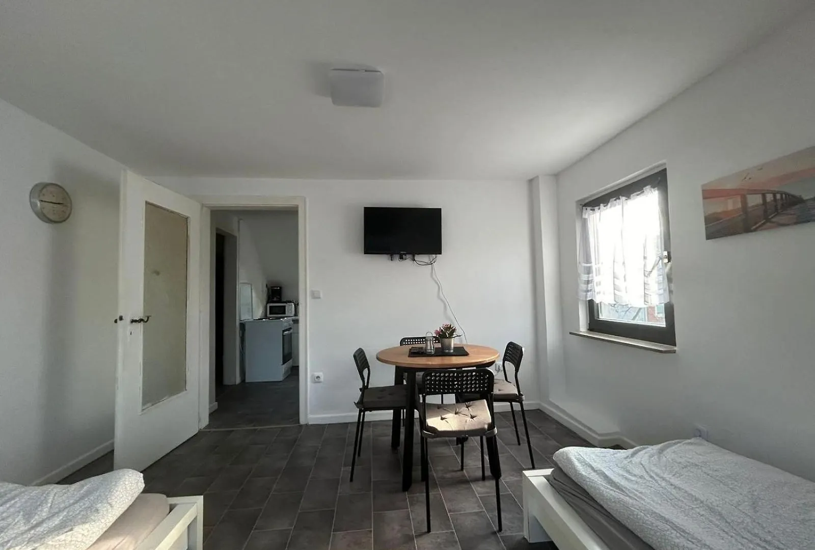 Appartamento Dachgeschosswohnung In Poll Colonia