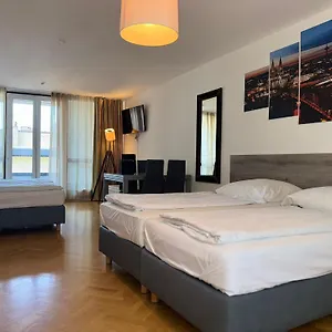 3* Szálloda Opera
